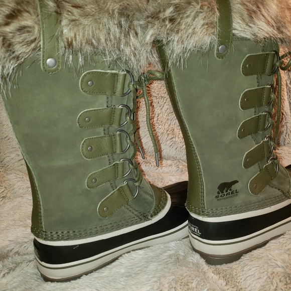 Sorel Joan of Arctic Women's Boots - Picture 3 of 11